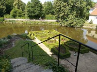 /album/fotogalerie-zamek-cervena-lhota-pohadkovy-zamek/cervena-lhota-zamek-zahrada11-jpg/